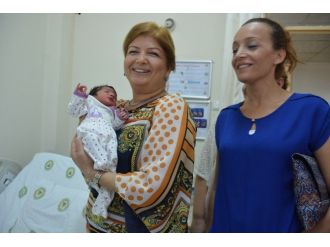 Yunusemre’den ‘Hoşgeldin Melek’ Ziyareti