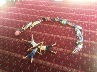 Kur’an Kursu Öğrencilerinden Şehit Binbaşıya Ay Yıldızlı Anma