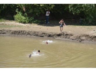 Botan’da Su Seviyesi Düştü, Bataklığa Dikkat Uyarısı Yapıldı