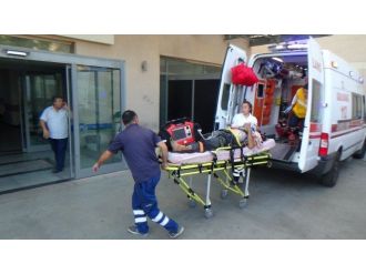 D-100 Karayolu’nda Traktör Devrildi: 1 Ağır Yaralı