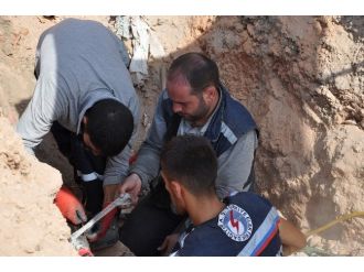 Sıcaklara Rağmen Çalışmalarını Sürdürüyor