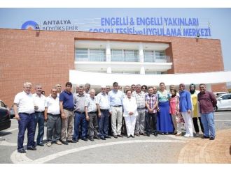 Türel Muhtarlara Engelli Rehabilitasyon Merkezi’ni Tanıttı