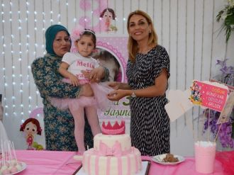 Parmak Bebek 3 Yaşında
