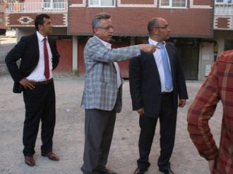 Yozgat Belediyesi Yol Ve Kaldırım Çalışmalarını Sürdürüyor