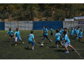 Ümraniye’de Binlerce Öğrenci Spor Yapıyor