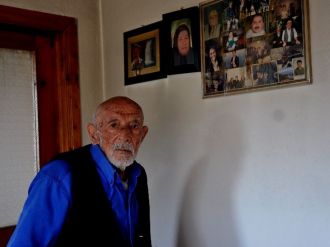 110 Yaşındaki Yaşlı Adamı Odaya Hapsedip Evinde Para Aradılar