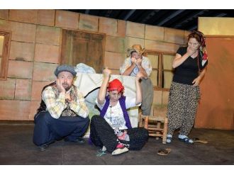 Belediye Tiyatrosu Yayla Yollarında