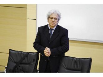 Prof. Dr. Mustafa Altındiş: “Hijyen Eksikliği Hepatitlerin Yayılmasına Zemin Hazırlıyor”