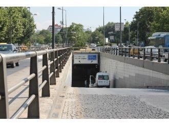 Başkent’te Şüpheli Araç Polisi Harekete Geçirdi