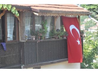 Şehit Asker Babasıyla Telefonda Konuşurken Vurulmuş