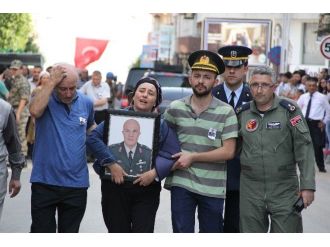 Şehit Binbaşının Eşi: “Dimdik Ayaktayız