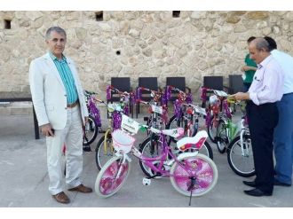 Mardinli Çocukların Bisiklet Sevinci