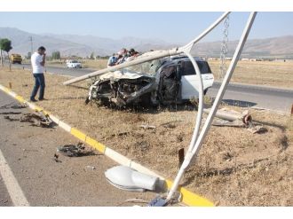 Otomobil Takla Attı: 5 Yaralı