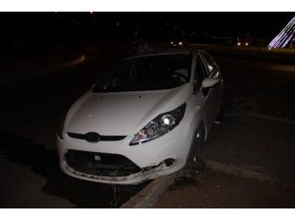 Dur İkazına Uymayan Sürücü Kaza Yaptı