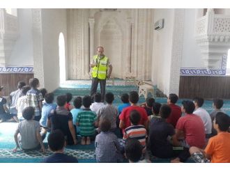 Kur’an Kursu Öğrencilerine Trafik Eğitimi