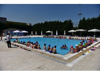 Yüzme Havuzları Büyük İlgi Görüyor