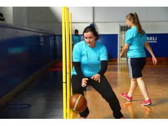 Kocaeli Büyükşehir Spor Okulları Meyvelerini Toplamaya Başladı