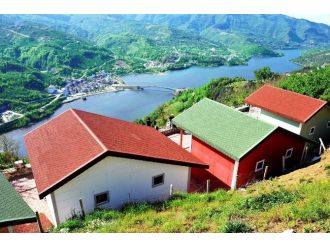 Medineli İş Adamından Ayvacık’a Konaklama Yatırımı