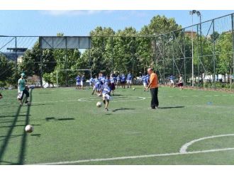 Beyoğlu Belediyesi’nden Geleceğin Futbol Yıldızlarına  tam Destek