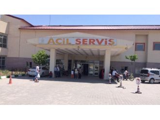 Askere Roketli Saldırı: İki Yaralı