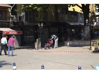 Şüpheli Bebek Arabası Polisi Alarma Geçirdi