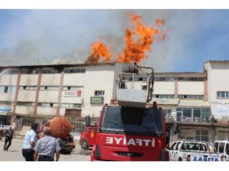 Muş’ta Korkutan Yangın