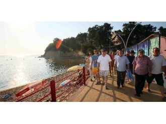 Kandıra Sahilleri Hafta İçi De Dolu