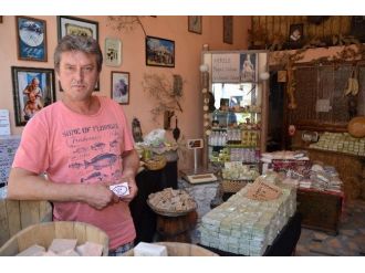 Eşek Sütlü Sabun Cildi Güzelleştiriyor