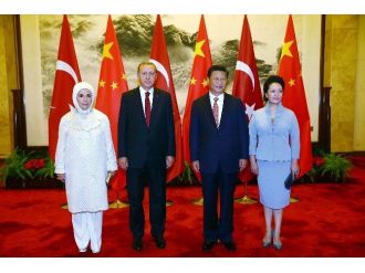 Erdoğan, Çin’de Resmi Törenle Karşılandı