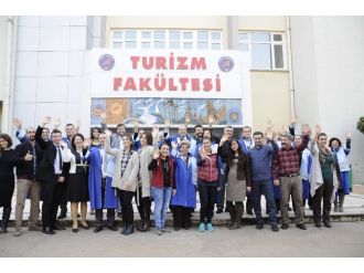 Turizm Eğitimi Almak İsteyen Öğrencilerin İlk Tercihi Aü Turizm Fakültesi Oldu