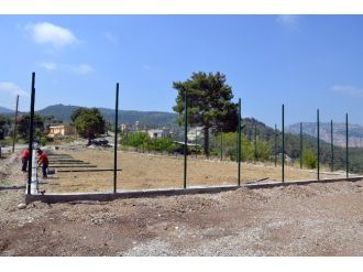 Erdemli’de Köylere Yeni Futbol Sahaları