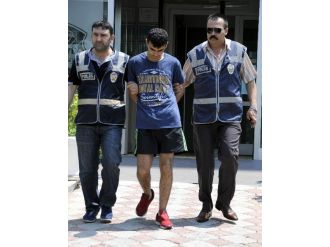 Antalya’da Evlerden Hırsızlık Yapan Zanlı Yakalandı