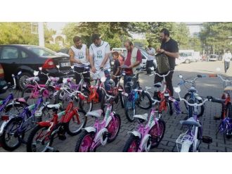Bingöl İhh’dan 42 Yetime Bisiklet