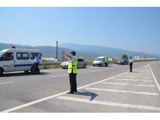 Kargı Polisi Araç Sürücülerini Denetledi