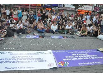 Kadınlar ‘Barış İçin Ses Çıkart’ Etkinliğinde Bir Araya Geldi