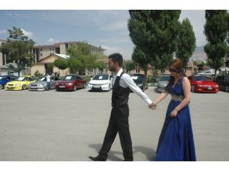 Drift Modifiye Araç Tutkunundan İlginç Evlilik Teklifi