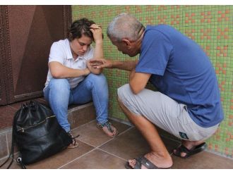 (Özel Haber) Bonzai İçen Genç Kızı Ölümden Polis Kurtardı