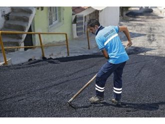 Konak’ta Yollar Güzelleşiyor