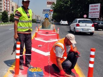 Yol Çizgileri Yenileniyor