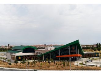 Yaşam Ve Spor Merkezi’nde, İnşaatında Çalışmalar Devam Ediyor