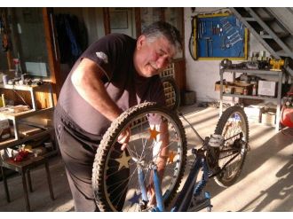 Bisiklet Tamircilerinin Yüzü Gülüyor