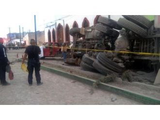 Kamyon Katliam Yaptı: 16 Ölü, 30 Yaralı