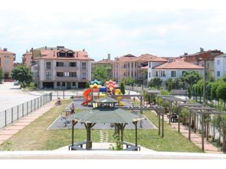 Uzun Park, Tenis Kortuna Kavuşuyor