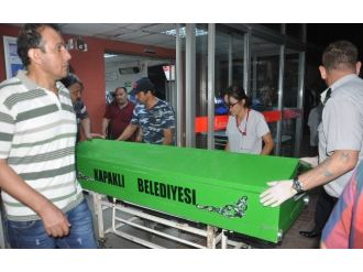 Kendini Kamyon Kasasına Astı