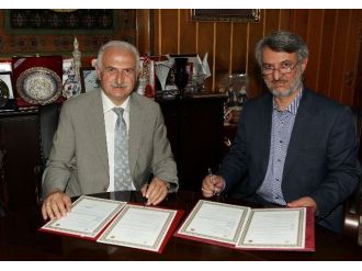 İran Shahid Ashrafi Esfahani Üniversitesi’nden Atatürk Üniversitesi’ne Ziyaret