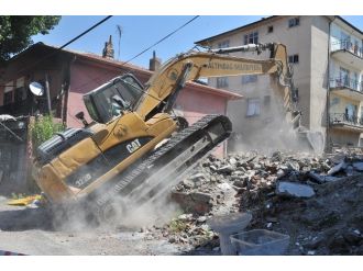 Önder Mahallesi Yıkılıyor