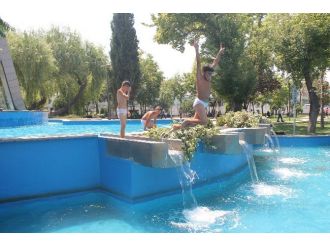 Başkentte Sıcak Hava Bunalttı