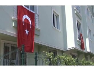 Şehit Onbaşının Baba Ocağına Ateş Düştü