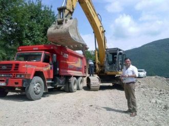 Karadere Köyü’nde Asfalt Ve Parke Çalışması Başlatıldı