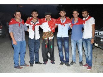 Asker Adayları Mehter Takımıyla Kışlaya Uğurlandı
